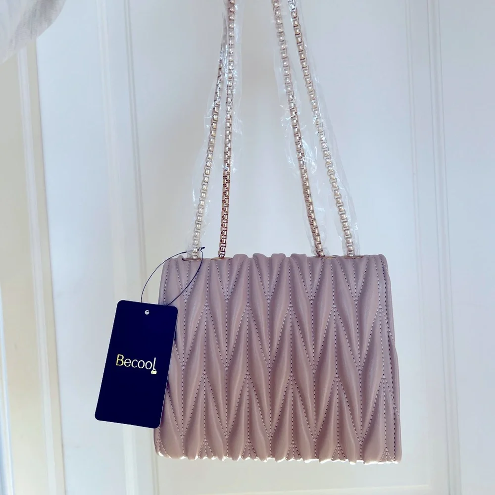 Pink Purse - Picture 3 of 7